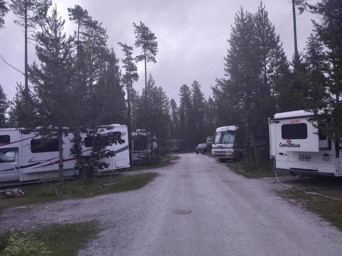 Blue River Cabins & Campgrounds エクステリア 写真